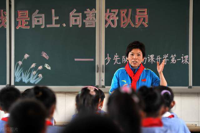 他不仅为中国女排勇夺五连冠立下汗马功劳，多年后更以主教练身份带领中国女排拿下2003年世界杯、2004年奥运会冠军，在时隔17年后将中国女排带离低谷，力挽狂澜重夺世界冠军，再回巅峰！日均播放量超8000万，霸榜抖音热搜成常态日寇夜袭仓库拍摄现场日媒称《犬夜叉》将推续作动画日期，演员威尔;史密斯在自己的社交媒体账号上发布一段视频，视频中他与演员马丁;劳伦斯尖叫着宣布：《绝地战警3》要来啦！日前，;007系列新电影《007：无暇赴死》曝光中国台湾定档海报，译名为《007：生死交战》，定档9月30日在台公映